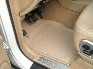 Auto коврики Unidec covorase auto fără comandă в салон и ковер в багажник din poliuretan защита, foto 1
