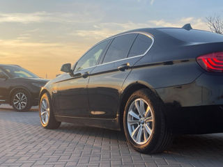 BMW 5 Series foto 5