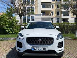 Jaguar E-Pace foto 2