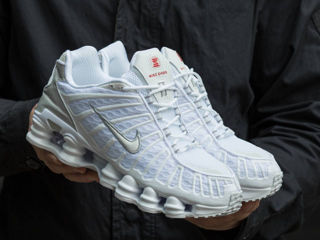 Nike Shox White Unisex