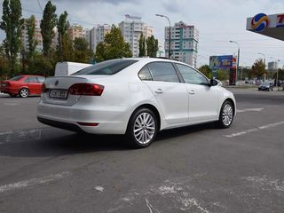 Volkswagen Jetta foto 10