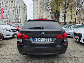 BMW 5 Series foto 4