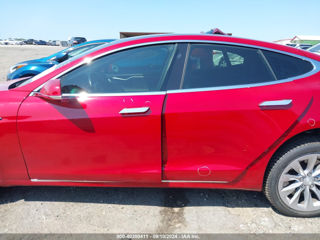 Tesla Model S foto 4