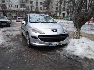 Peugeot 207 foto 4