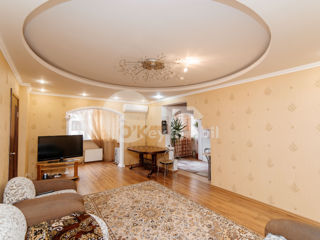 Apartament cu 3 camere, 96 m², Botanica, Chișinău foto 2