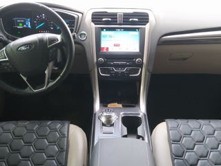 Ford Fusion foto 6