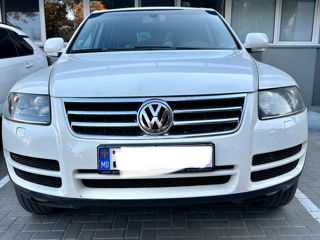 Volkswagen Touareg foto 1