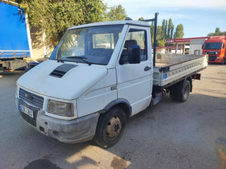 Vind piese iveco  daily ,sau intreg