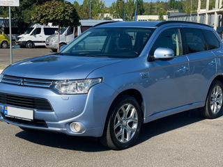 Mitsubishi Outlander foto 1