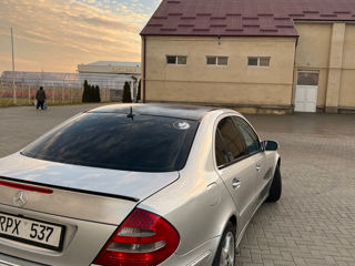 Mercedes E-Class foto 3