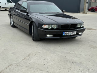 BMW 7 Series foto 2