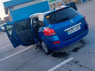 Renault Clio foto 2