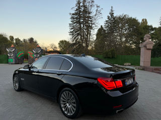 BMW 7 Series foto 3