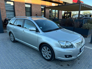 Toyota Avensis foto 3