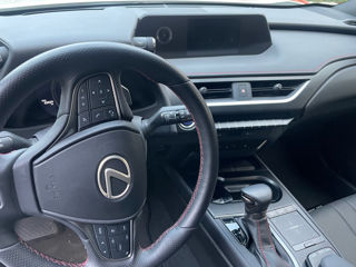 Lexus UX foto 5