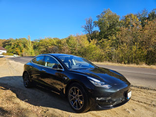 Tesla Model 3 foto 9