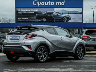 Toyota C-HR foto 2