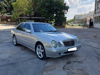 Mercedes E-Class foto 5