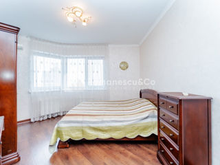Apartament cu 2 camere, 80 m², Botanica, Chișinău foto 12