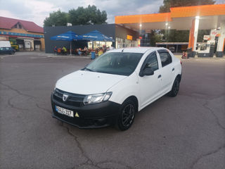 Dacia Logan foto 1