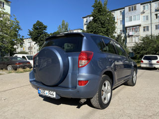 Toyota Rav 4 foto 5