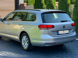 Volkswagen Passat foto 3