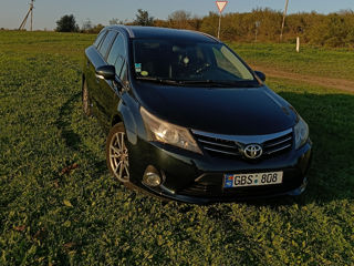 Toyota Avensis foto 9