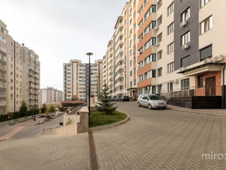 Apartament cu 2 camere, 76 m², Buiucani, Chișinău foto 4