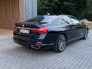 BMW 7 Series foto 3