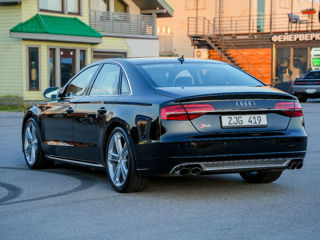 Audi S8 foto 9