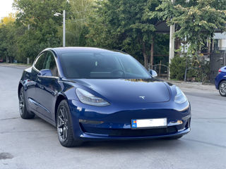 Tesla Model 3 foto 3