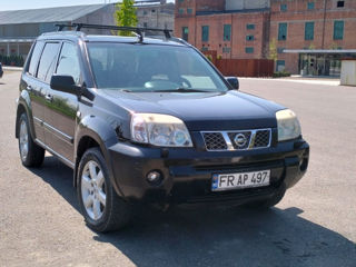 Nissan X-Trail foto 1