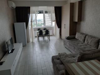 Chirie! Apartament cu 2 camere, euroreparație, Centru, Lev Tolstoi, Sky House! foto 3