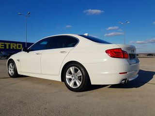 BMW 5 Series foto 4