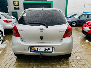 Toyota Yaris foto 3