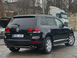 Volkswagen Touareg foto 2