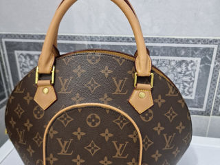 Louis Vuitton foto 1