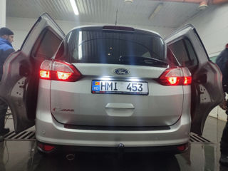 Ford Grand C-MAX foto 8