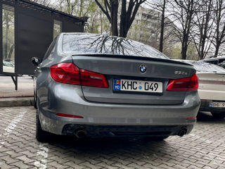 BMW 5 Series foto 7