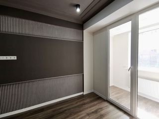 Vânzare apartament cu 3 camere separate + living, bloc nou, design individual, str. Sprîncenoaia! foto 6