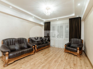 Apartament cu 2 camere, 85 m², Buiucani, Chișinău foto 3