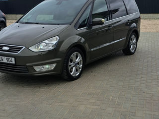 Ford Galaxy foto 2