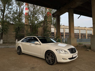 Mercedes S-Class