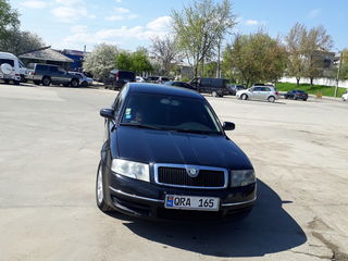 Skoda Superb foto 1