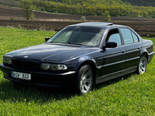 BMW 7 Series foto 1