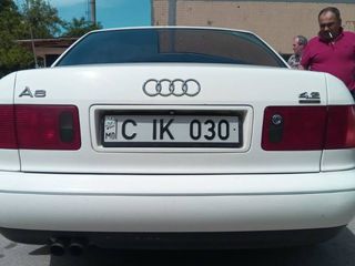 Audi A8 foto 2