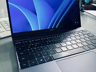 Huawei MateBook 13 (Ryzen 7/ 16Gb -Ram /SSD -512Gb) AMD RX Vega 10 (8gb) foto 2