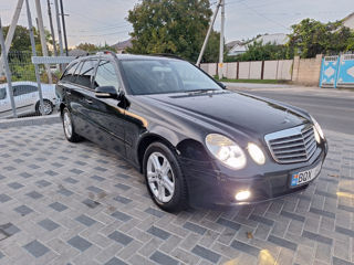 Mercedes E-Class foto 2