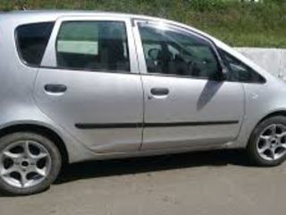 Mitsubishi Colt foto 1