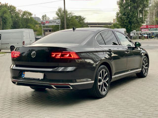 Volkswagen Passat foto 2